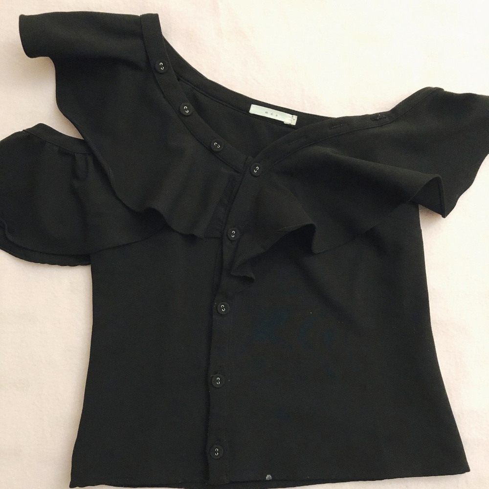 Off-shoulder Ruffle Black Top